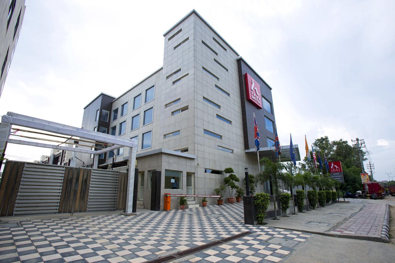 Inde Hotel Chattarpur Nové Dillí Exteriér fotografie